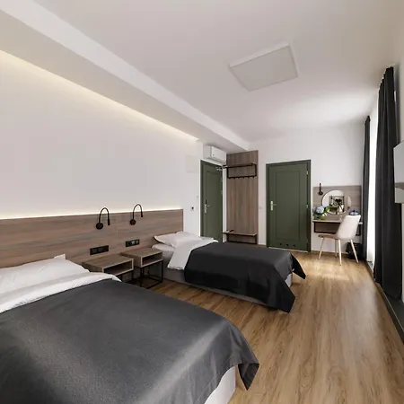 Hotel Ungvarskiy Thermal 3*